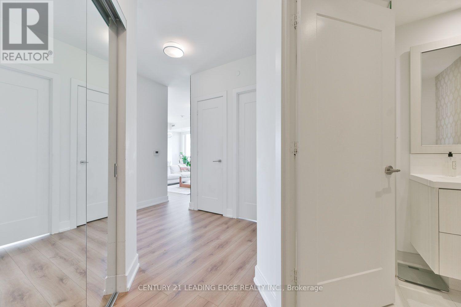 605 - 80 Vanauley Street, Toronto, Ontario  M5T 0C9 - Photo 18 - C14031110