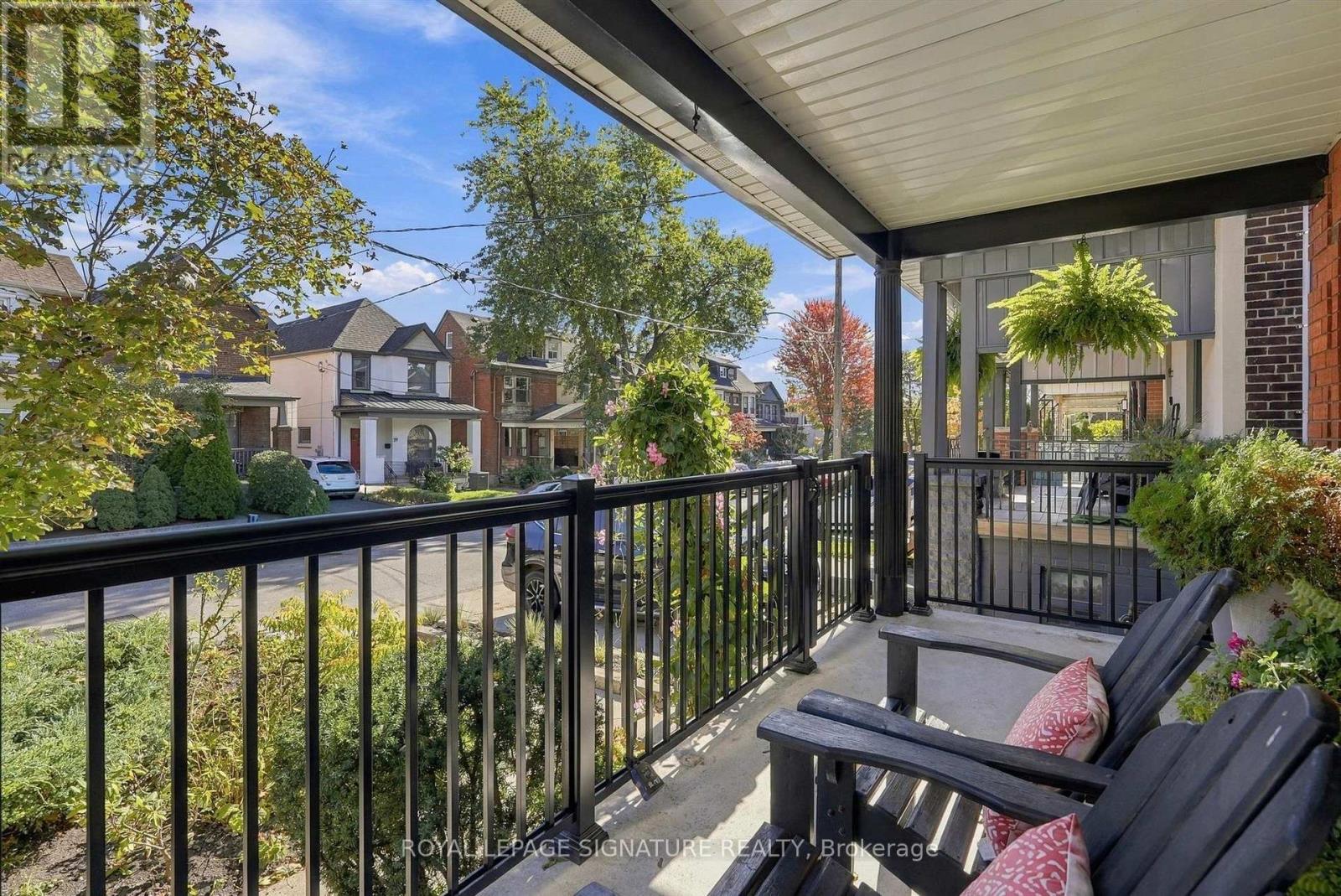 46 Hendrick Avenue, Toronto, Ontario  M6G 3S5 - Photo 3 - C14031168