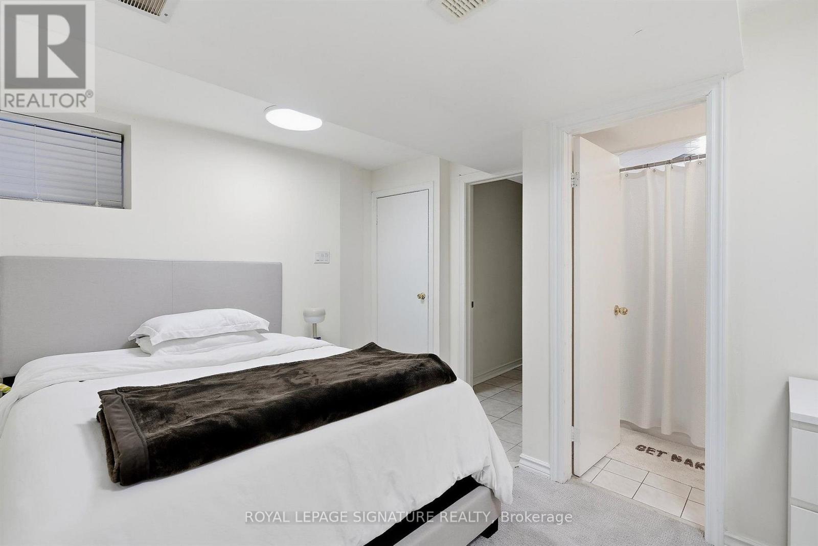 46 Hendrick Avenue, Toronto, Ontario  M6G 3S5 - Photo 40 - C14031168