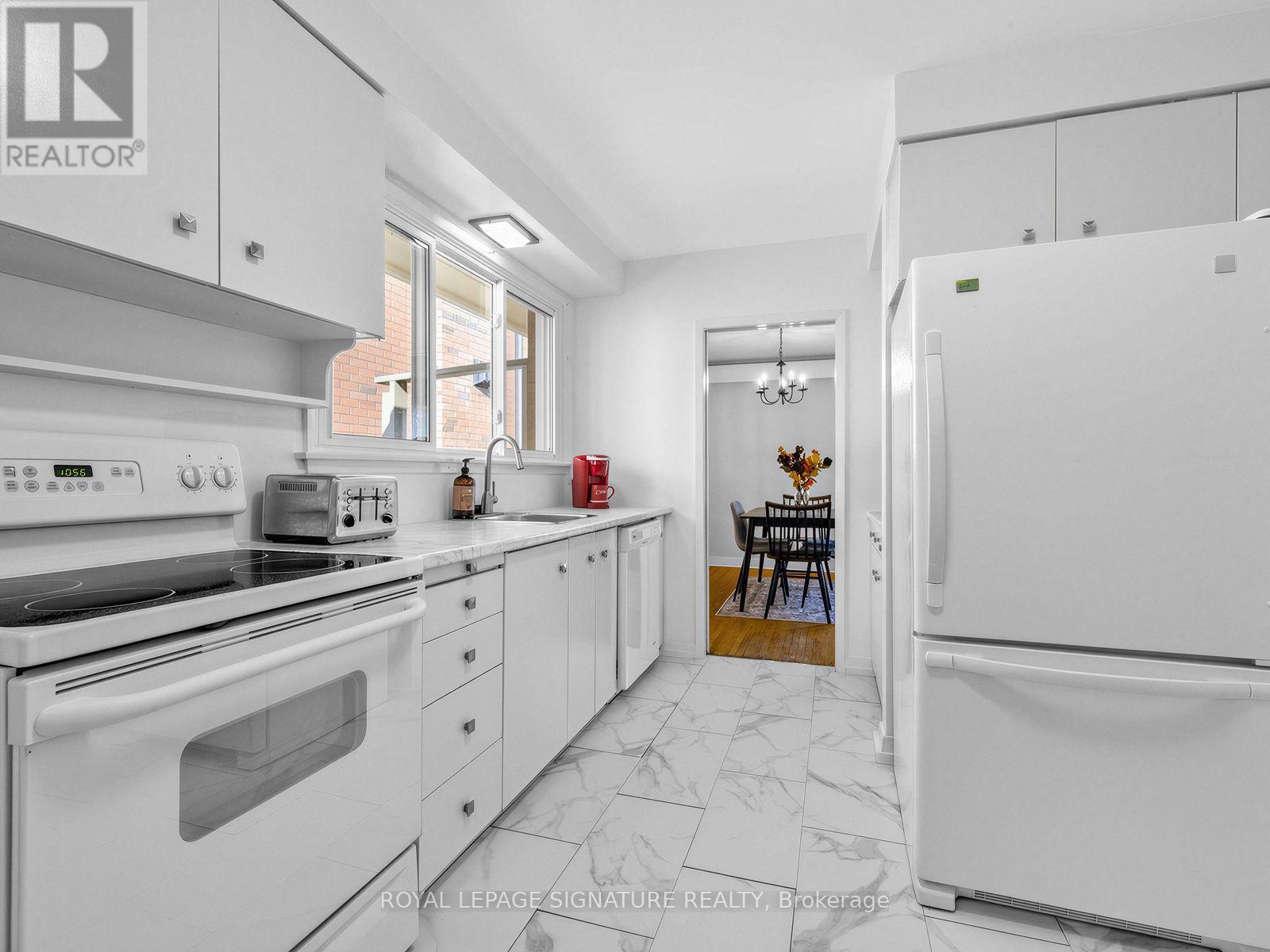 165 Wedgewood Drive, Toronto, Ontario  M2M 2H8 - Photo 15 - C14031190