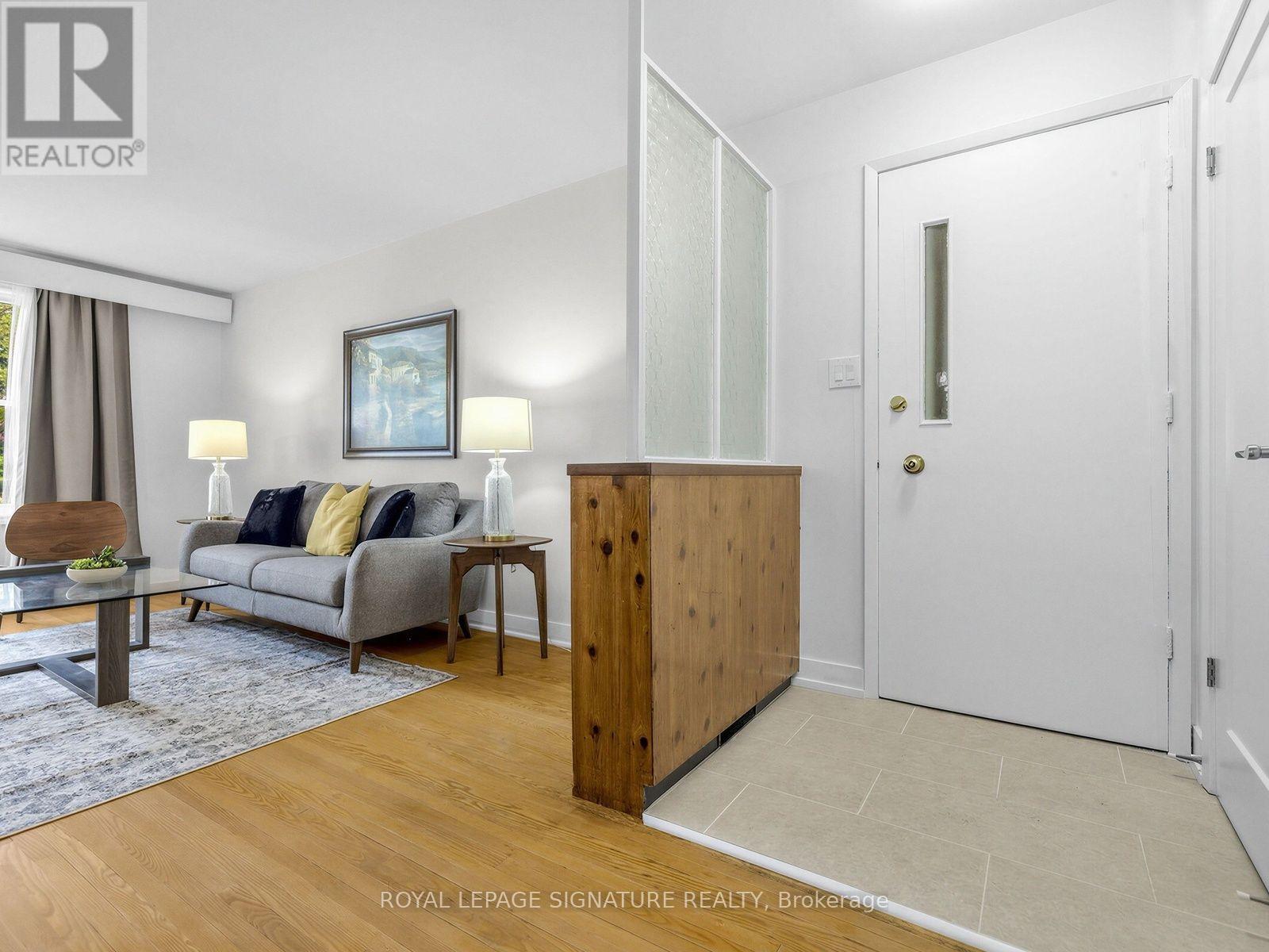 165 Wedgewood Drive, Toronto, Ontario  M2M 2H8 - Photo 4 - C14031190