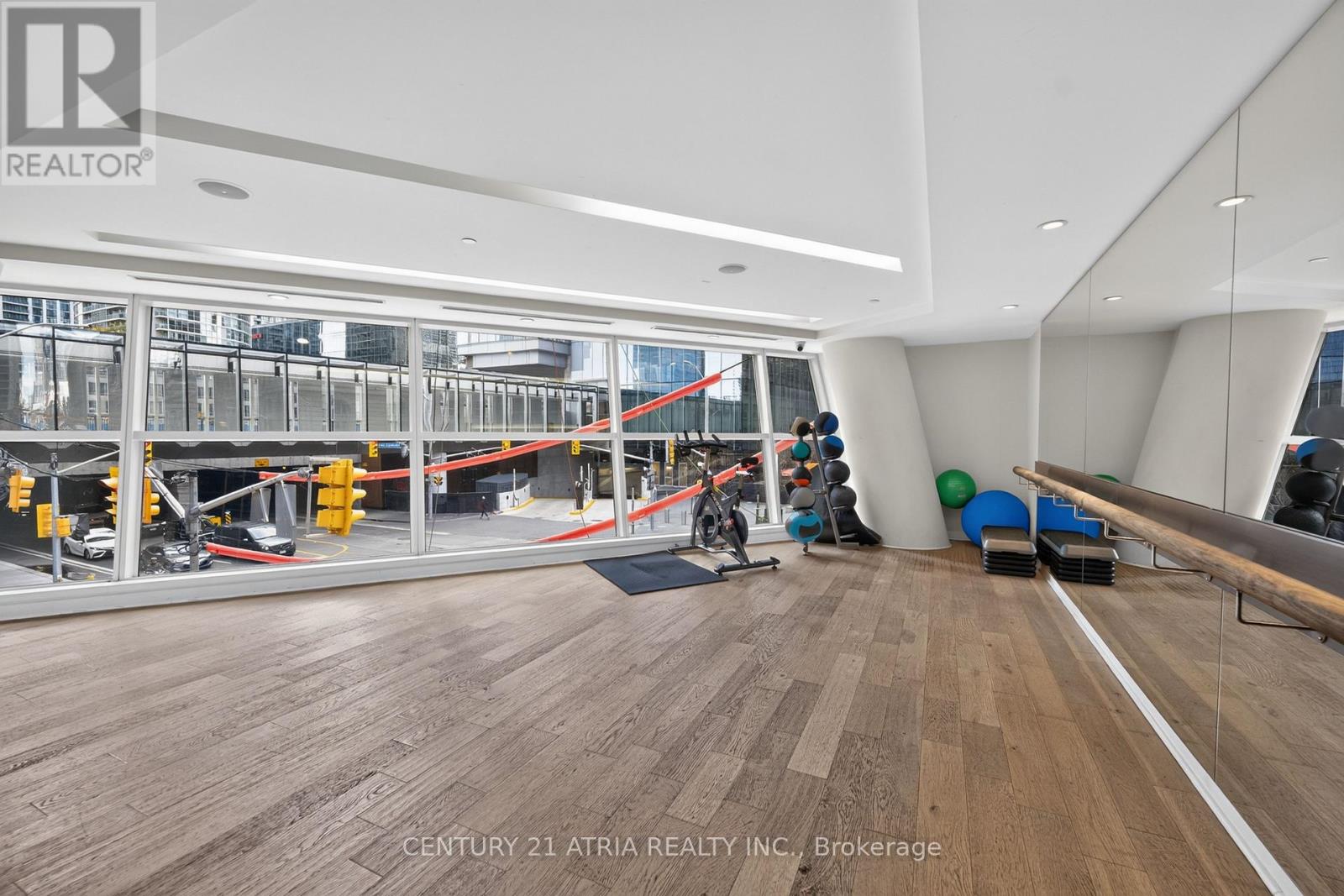 1605 - 8 The Esplanade, Toronto, Ontario  M5E 0A6 - Photo 31 - C14031278