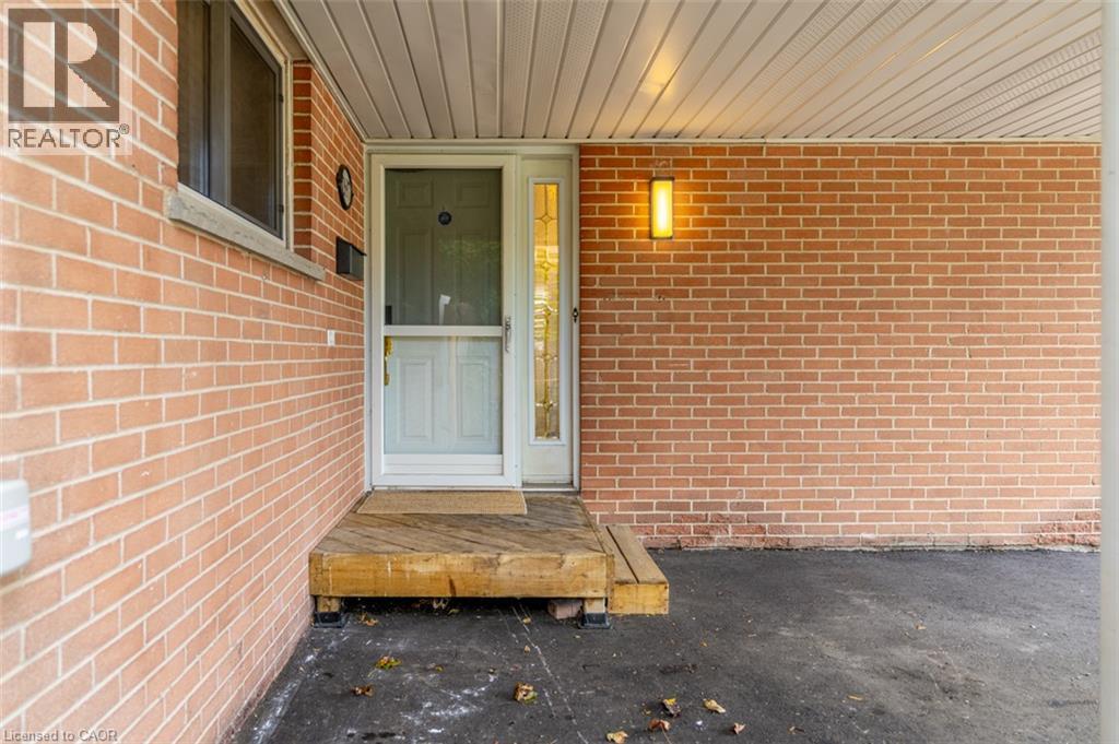 2697 Hollington Crescent, Mississauga, Ontario  L5K 1E8 - Photo 2 - 40866648