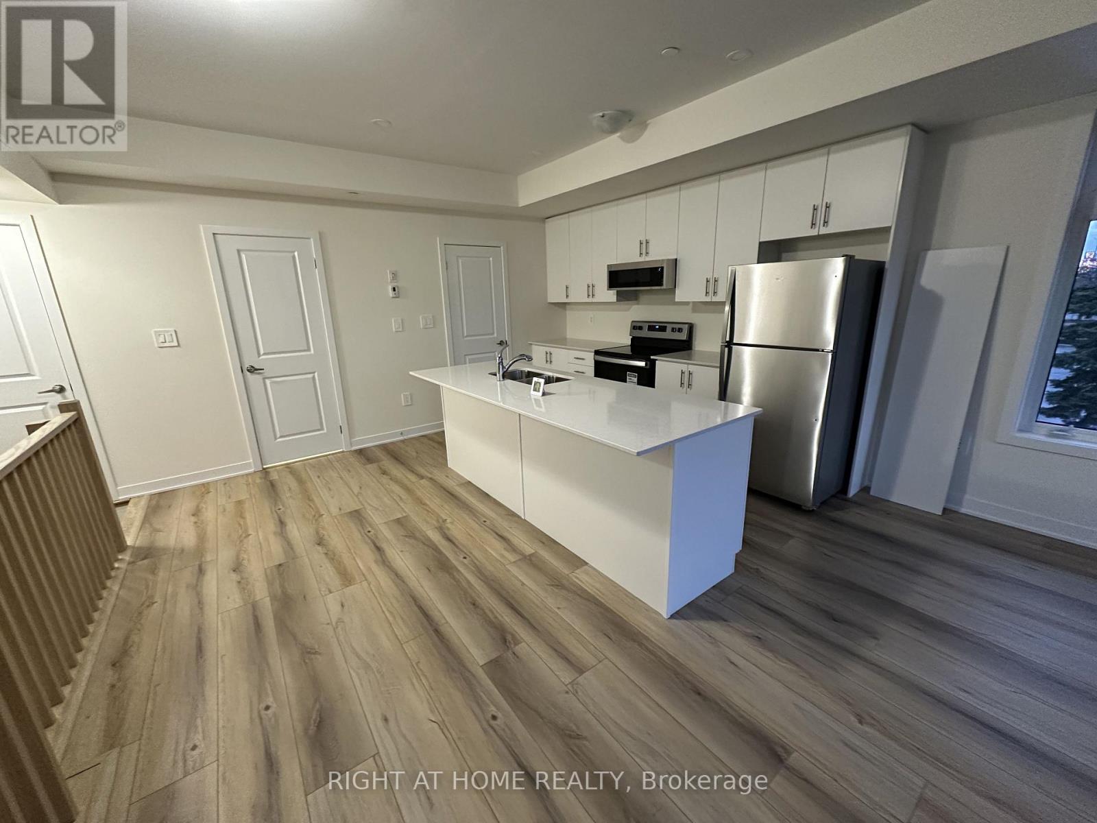 302 - 755 Omega Drive, Pickering, Ontario  L1V 0H1 - Photo 15 - E14031112
