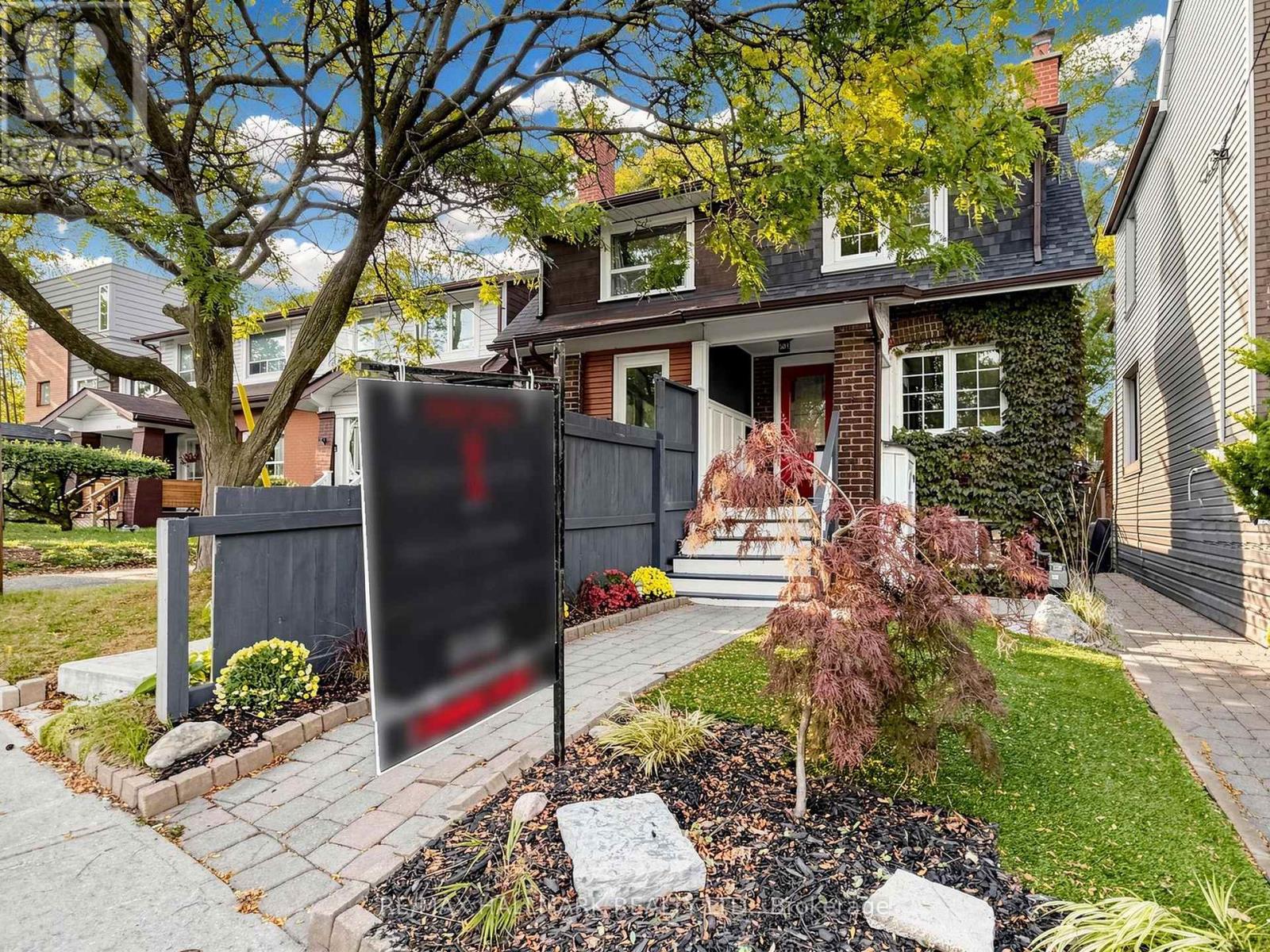 211 Golfview Avenue, Toronto, Ontario  M4E 2K8 - Photo 2 - E14031118