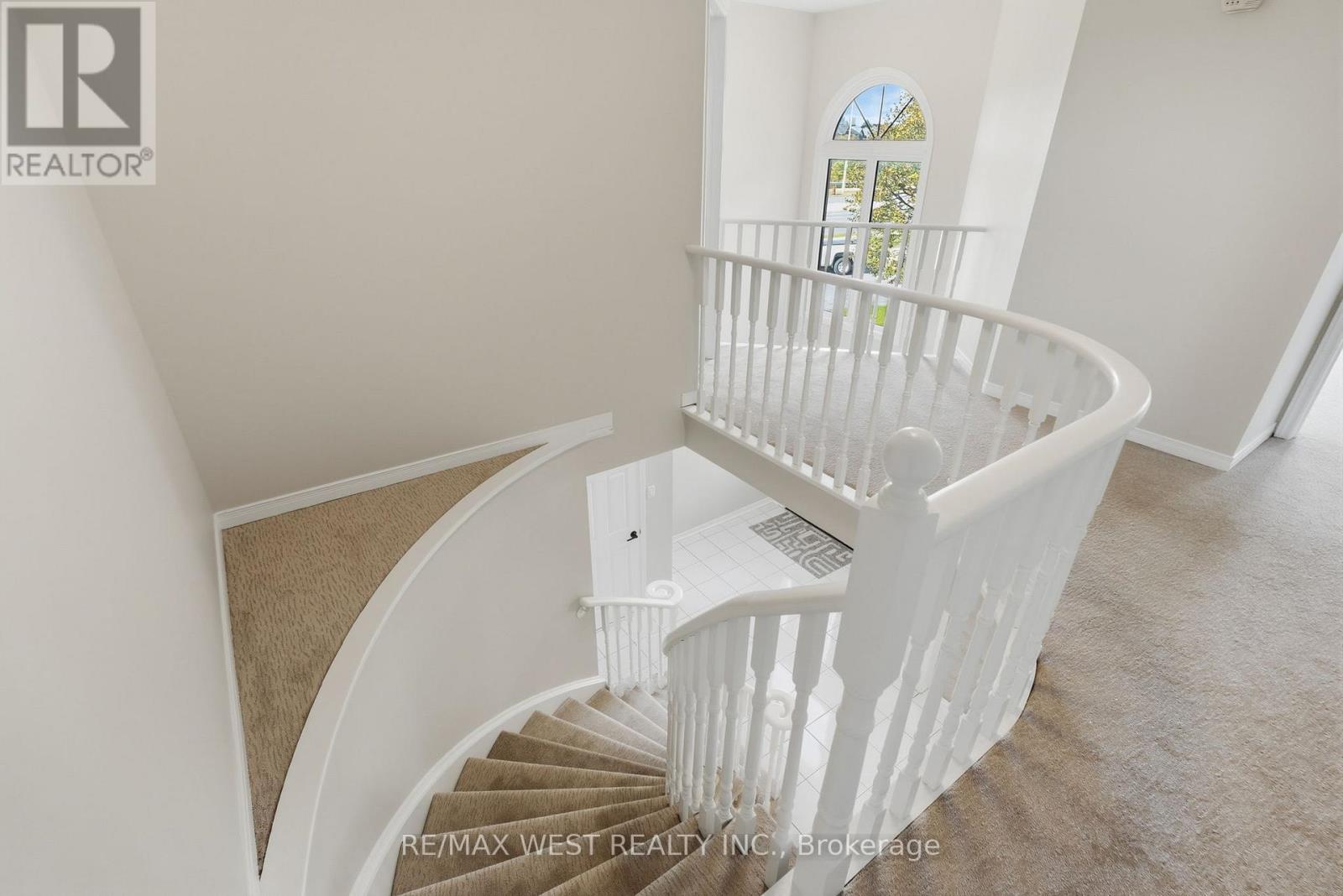 60 Furrow Drive, Whitby, Ontario  L1R 1Y7 - Photo 15 - E14031120