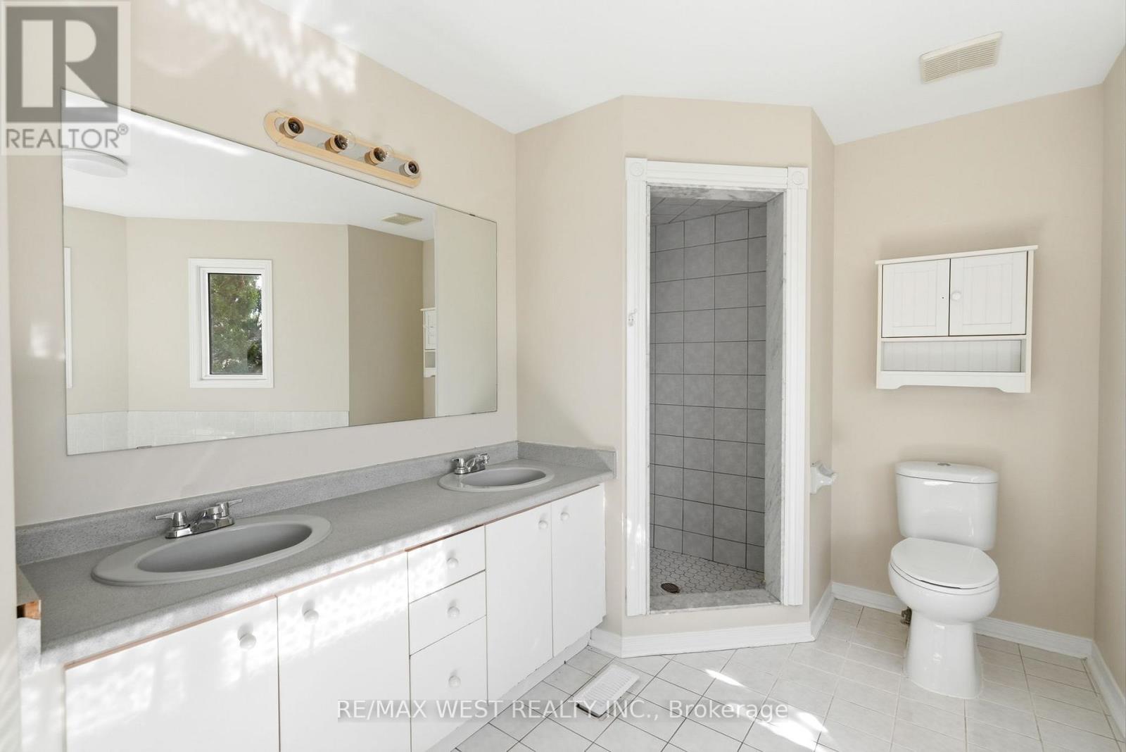 60 Furrow Drive, Whitby, Ontario  L1R 1Y7 - Photo 19 - E14031120