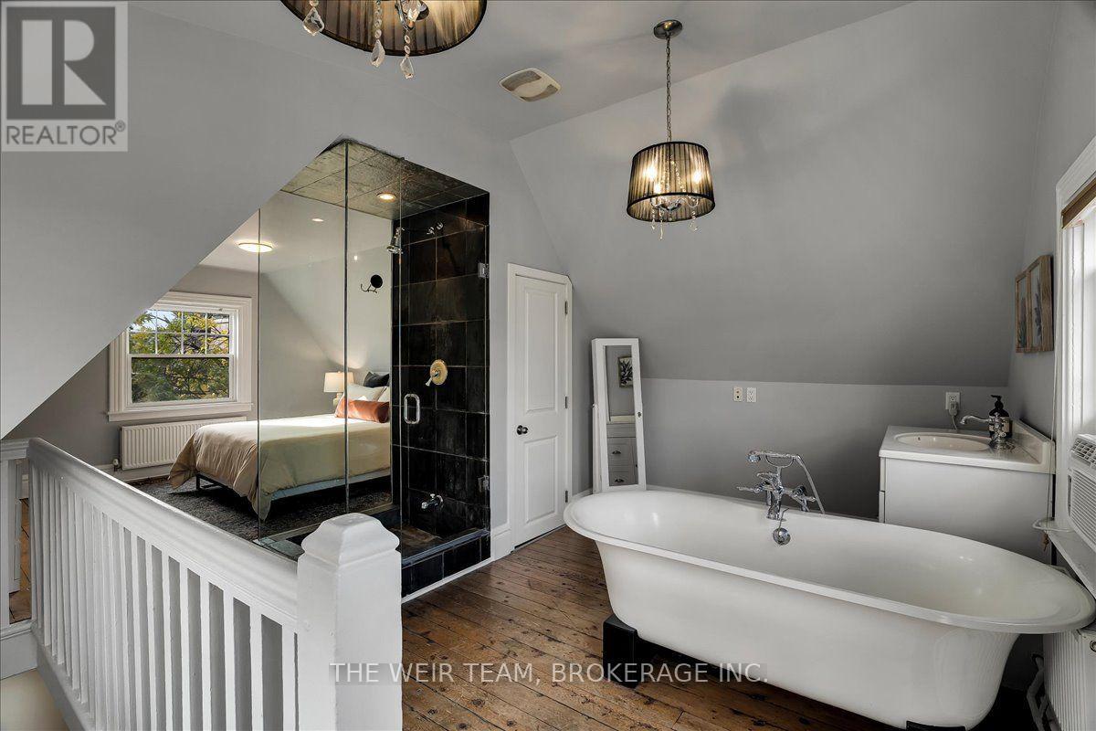 1394 Queen Street E, Toronto, Ontario  M4L 1C9 - Photo 20 - E14031468