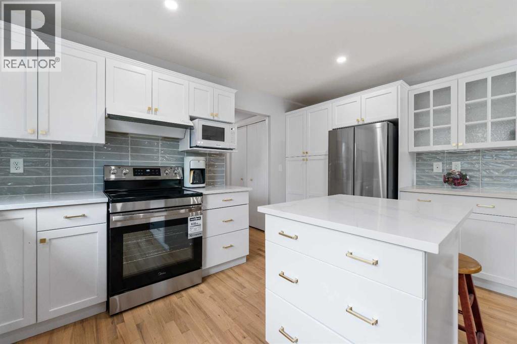 479 Bracewood Crescent SW, Calgary, Alberta  T2W 3B7 - Photo 23 - A2348213