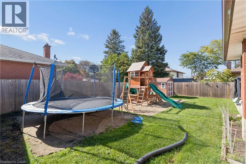 61 Fairlawn Road, Kitchener, Ontario  N2C 1X8 - Photo 36 - 40871140