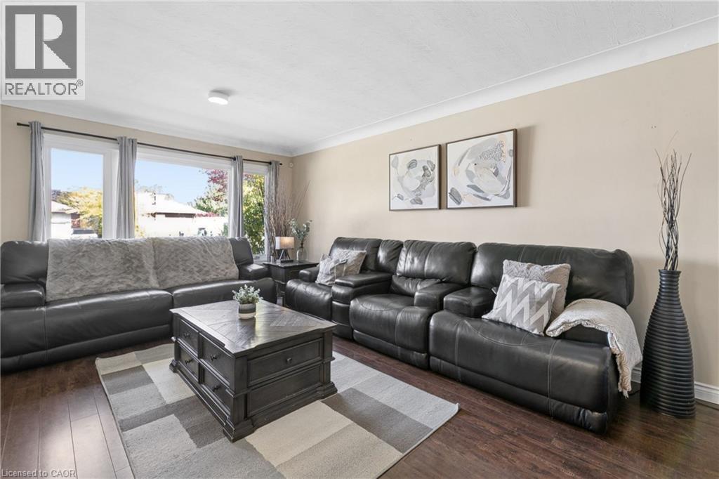 61 Fairlawn Road, Kitchener, Ontario  N2C 1X8 - Photo 3 - 40871140