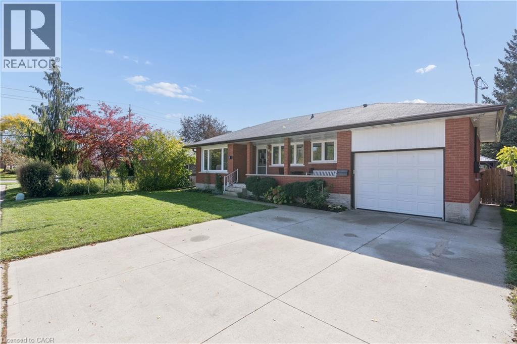 61 Fairlawn Road, Kitchener, Ontario  N2C 1X8 - Photo 40 - 40871140