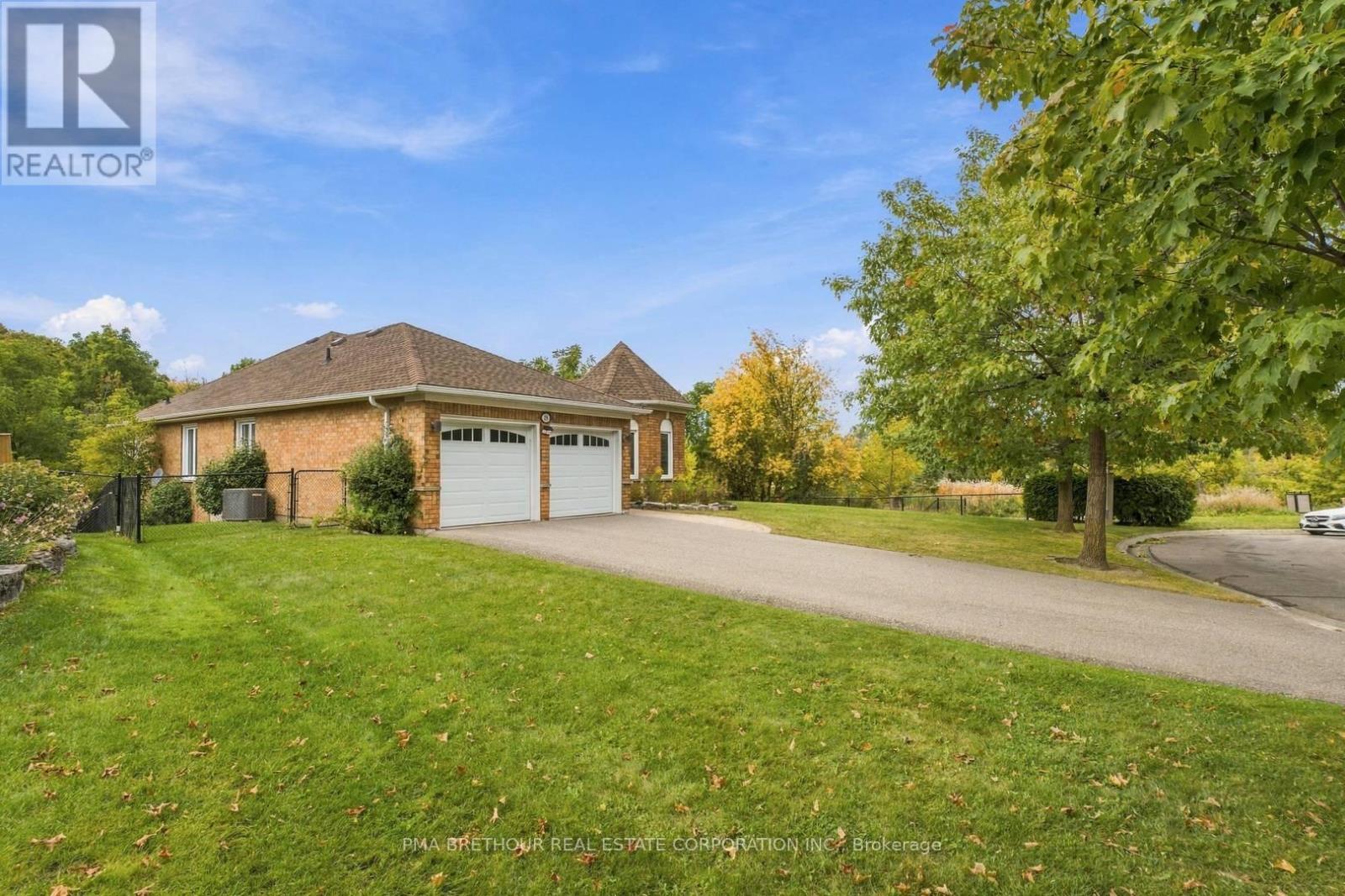 18 Deerglen Terrace, Aurora, Ontario  L4G 6Y2 - Photo 3 - N14031408