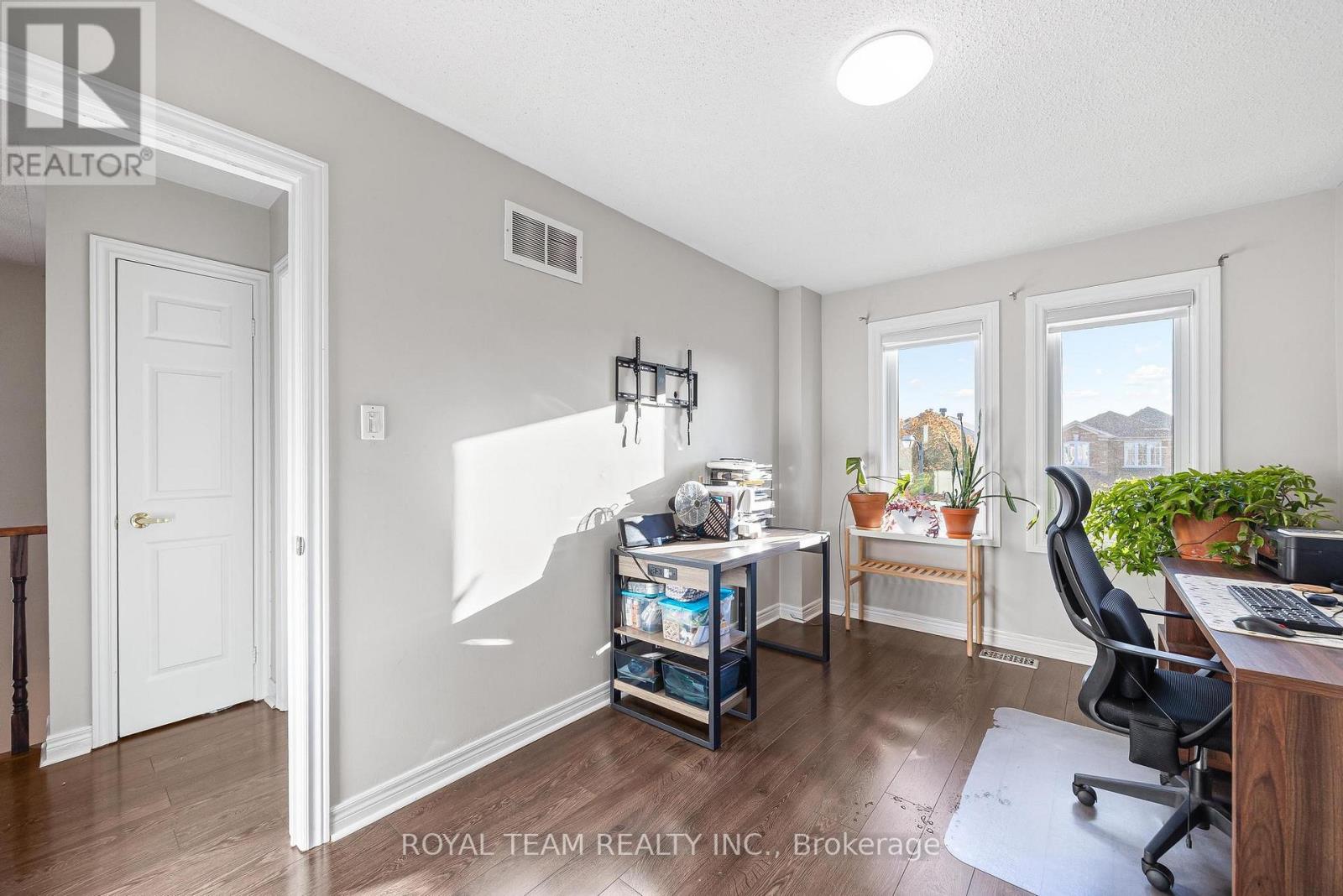 40 Emily Carr Crescent, Caledon, Ontario  L7E 2K9 - Photo 22 - W14031086