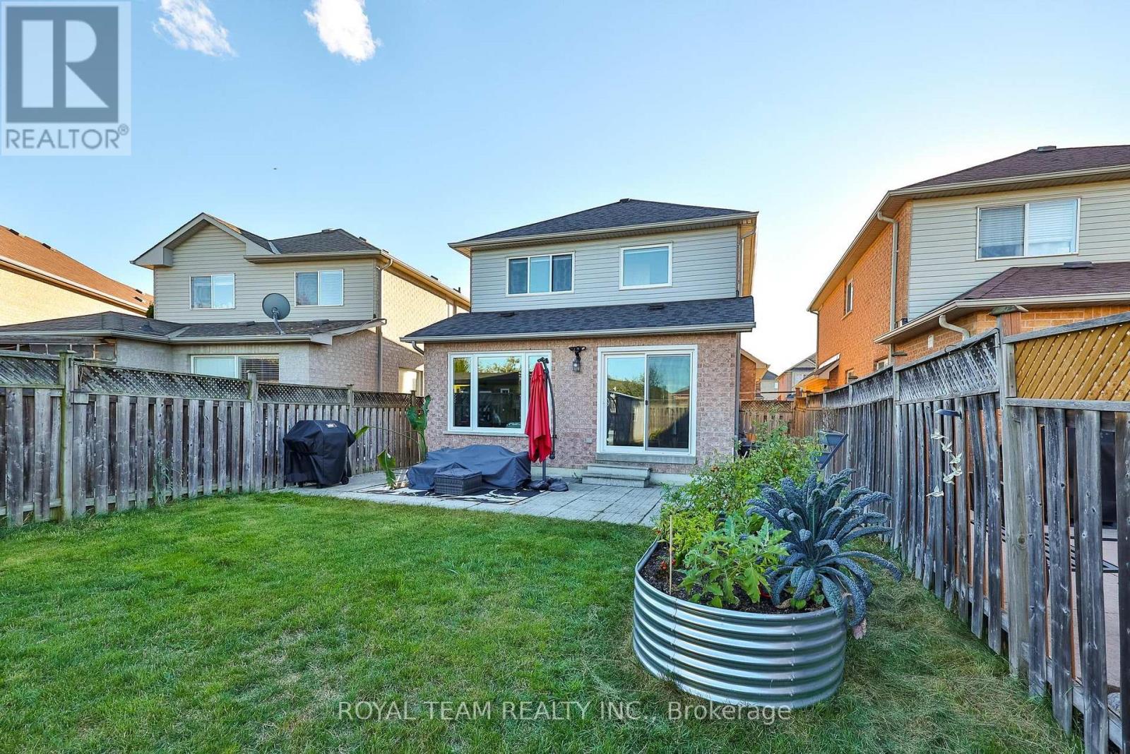 40 Emily Carr Crescent, Caledon, Ontario  L7E 2K9 - Photo 34 - W14031086