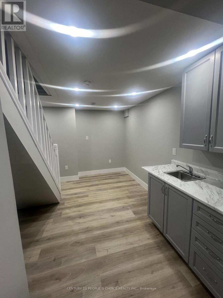 Lower - 27 Callandar Road, Brampton (Northwest Brampton), Ontario  L7A 4T8 - Photo 8 - W14031242