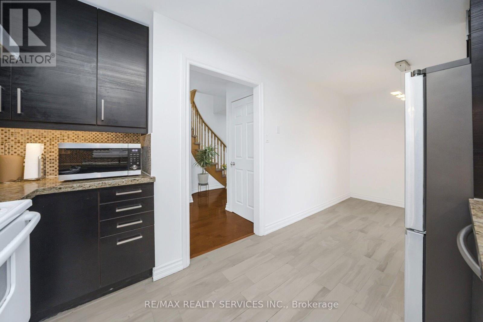 19 Wayne Nicol Drive, Brampton, Ontario  L6X 3Z2 - Photo 14 - W14031256