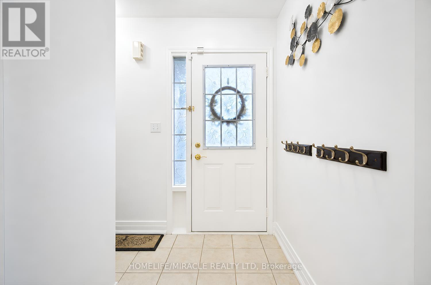 1552 Harwood Drive, Milton, Ontario  L9T 5K1 - Photo 7 - W14031284