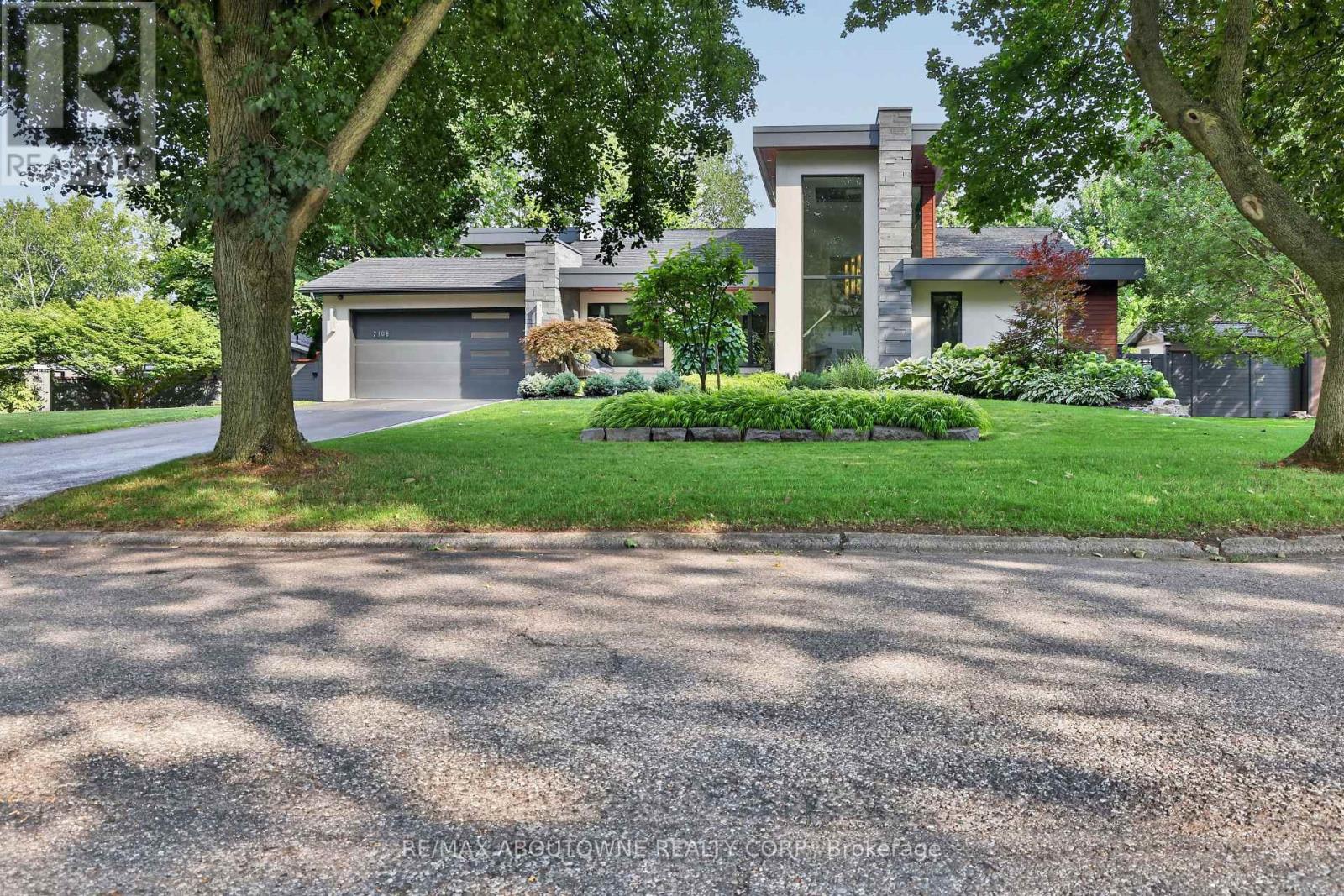 2108 Portway Avenue, Mississauga, Ontario  L5H 3M7 - Photo 3 - W14031286