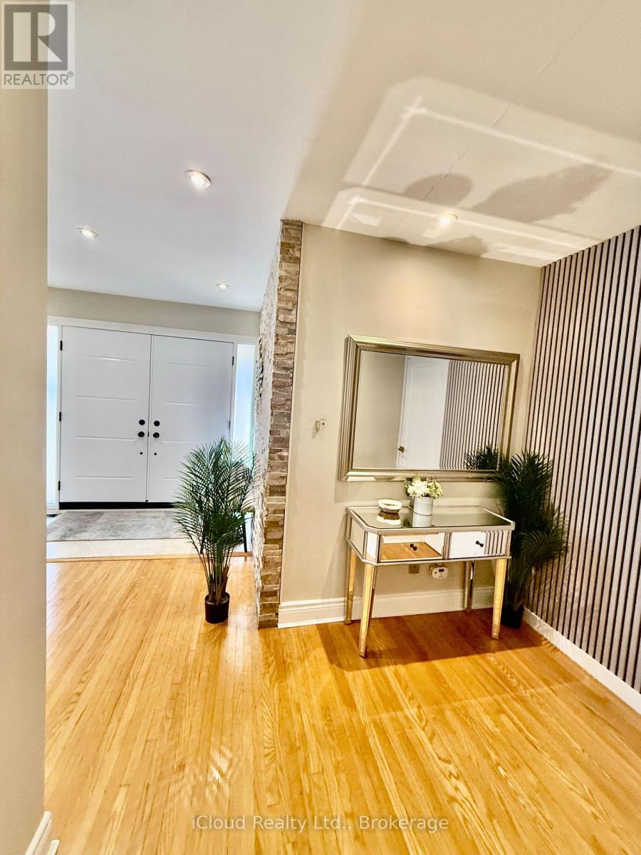 75 Walwyn Avenue, Toronto, Ontario  M9N 3H9 - Photo 3 - W14031336