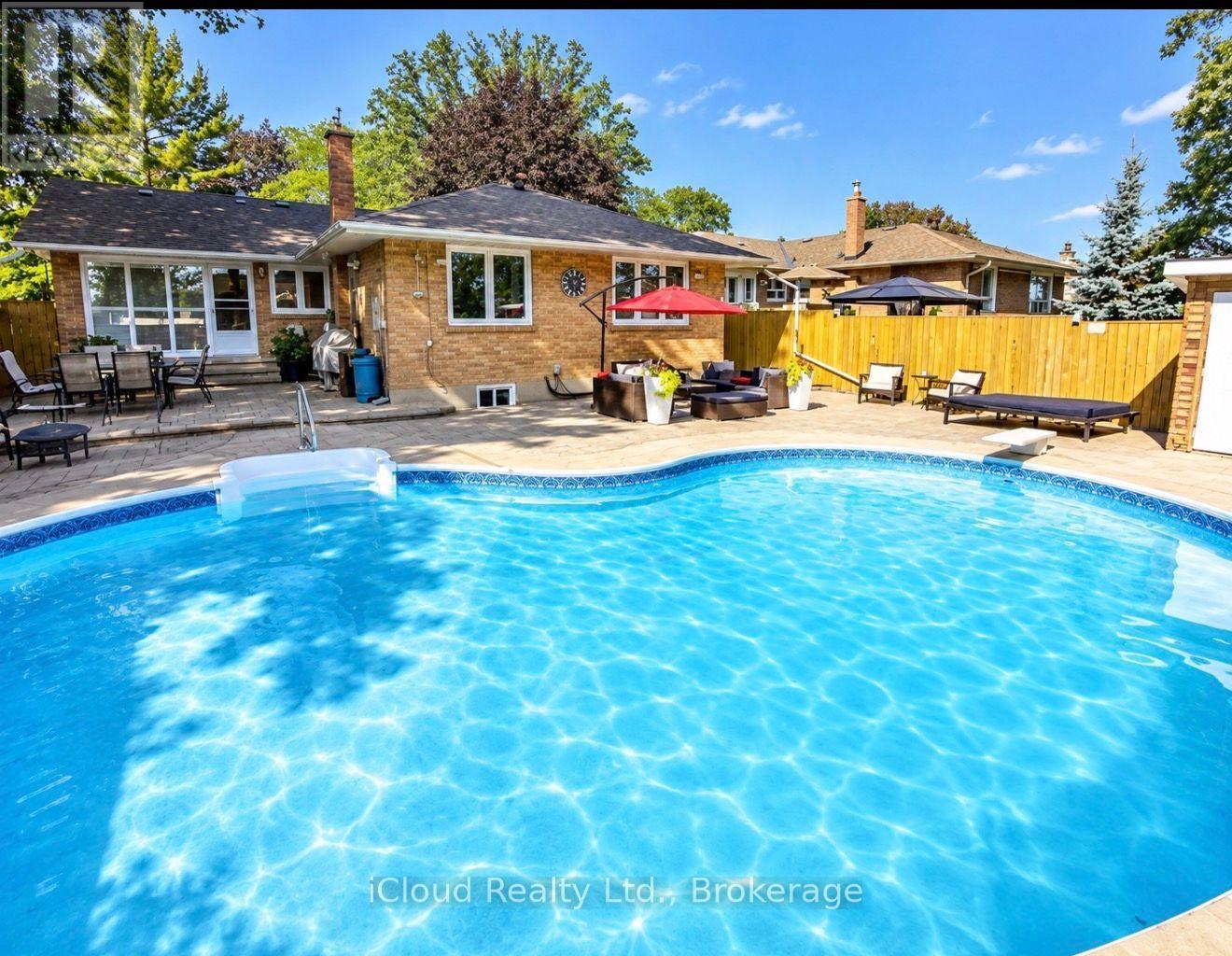75 Walwyn Avenue, Toronto, Ontario  M9N 3H9 - Photo 34 - W14031336