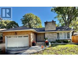75 WALWYN AVENUE, Toronto, Ontario