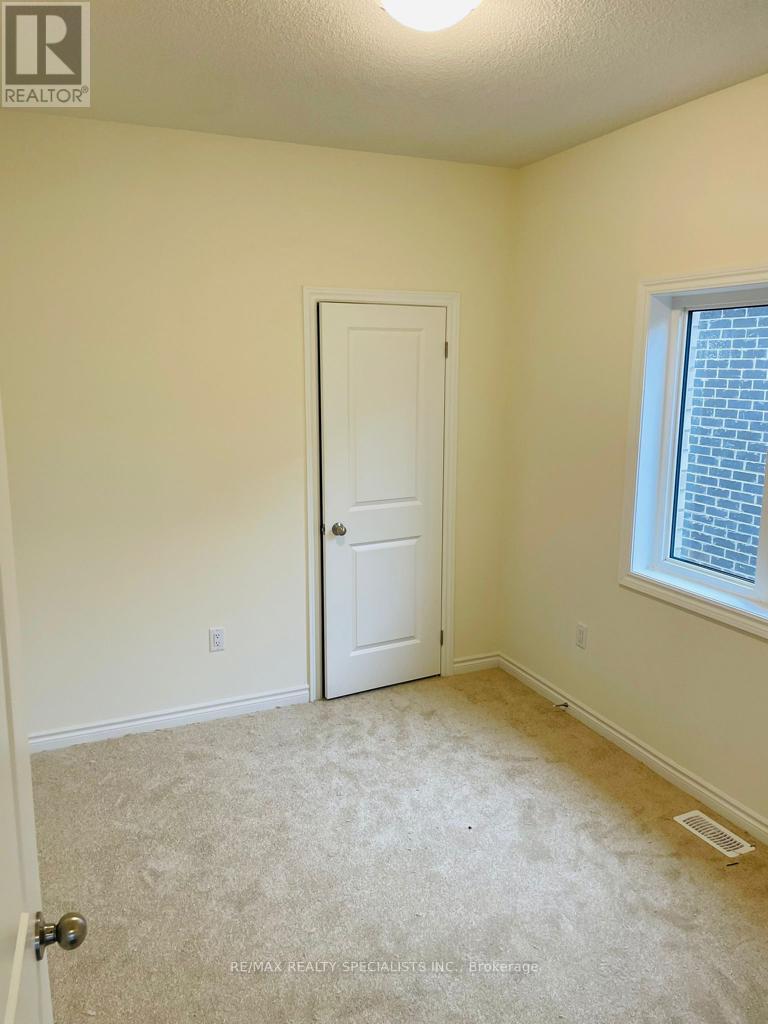 Main & 2nd - 20 Donald Ficht Crescent, Brampton, Ontario  L7A 5H8 - Photo 11 - W14031474
