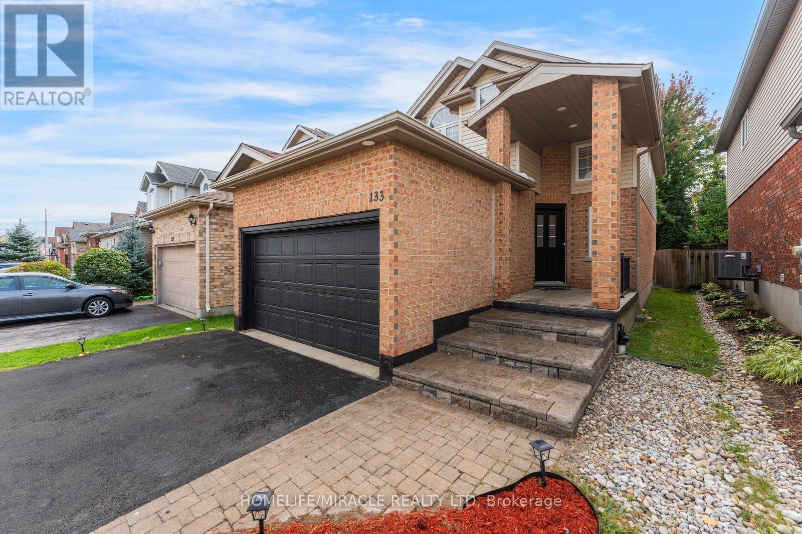 133 Steepleridge Street, Kitchener, Ontario  N2P 2W2 - Photo 4 - X14031140