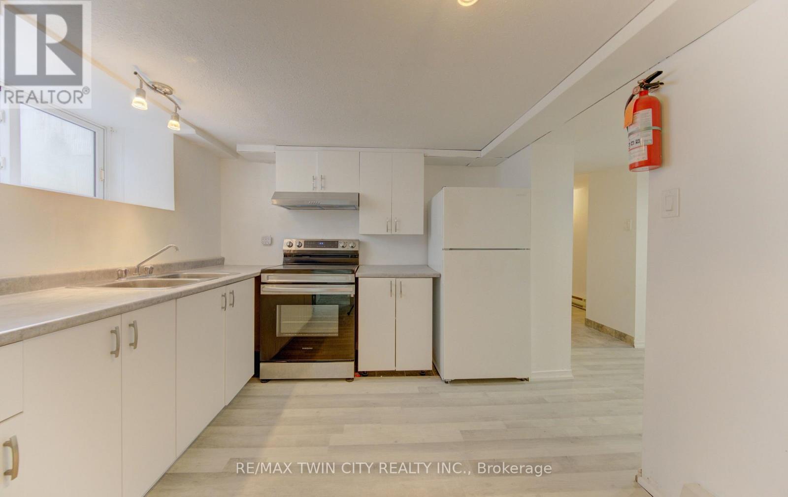 67 Louisa Street, Kitchener, Ontario  N2H 5L9 - Photo 29 - X14031326