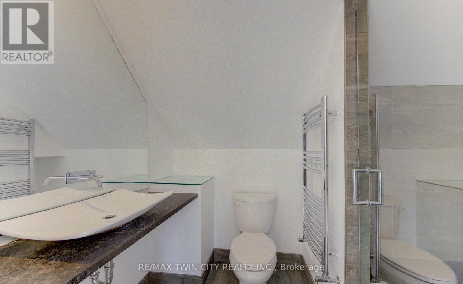67 Louisa Street, Kitchener, Ontario  N2H 5L9 - Photo 39 - X14031326