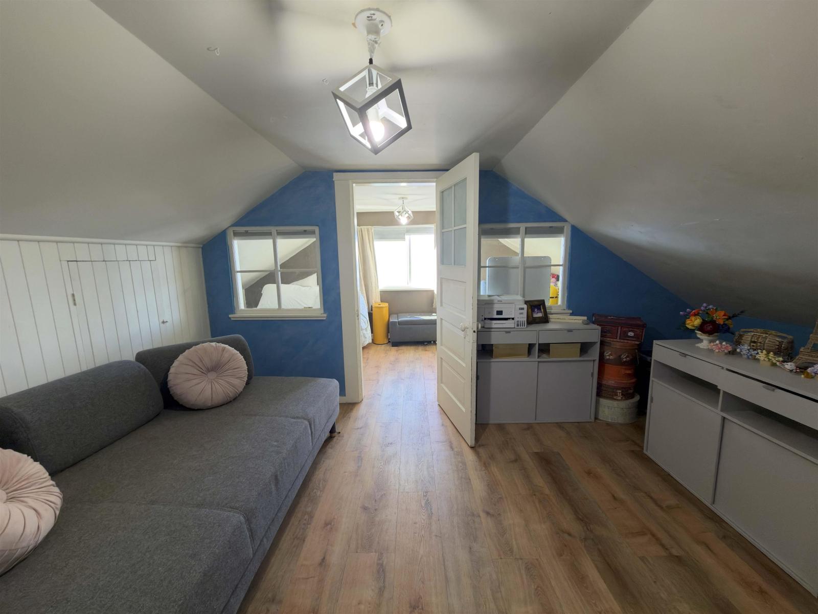 15582 Victoria Avenue, White Rock, British Columbia  V4B 1H7 - Photo 17 - R3173677