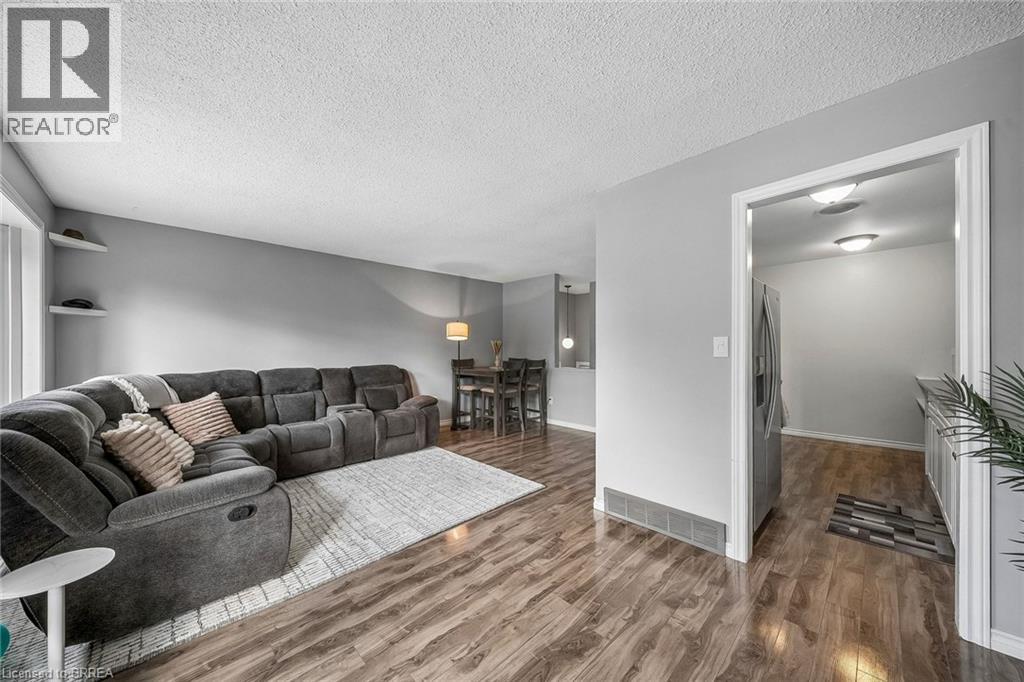 6 Deerfield Parkway, Thorold, Ontario  L2V 4B4 - Photo 6 - 40868639