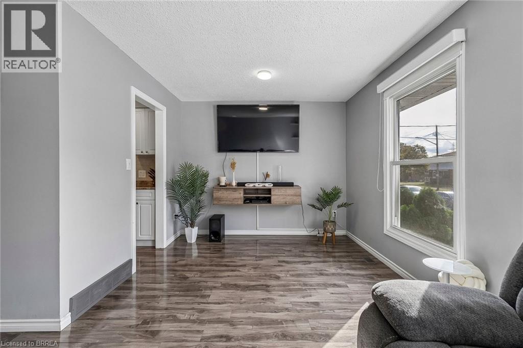 6 Deerfield Parkway, Thorold, Ontario  L2V 4B4 - Photo 8 - 40868639