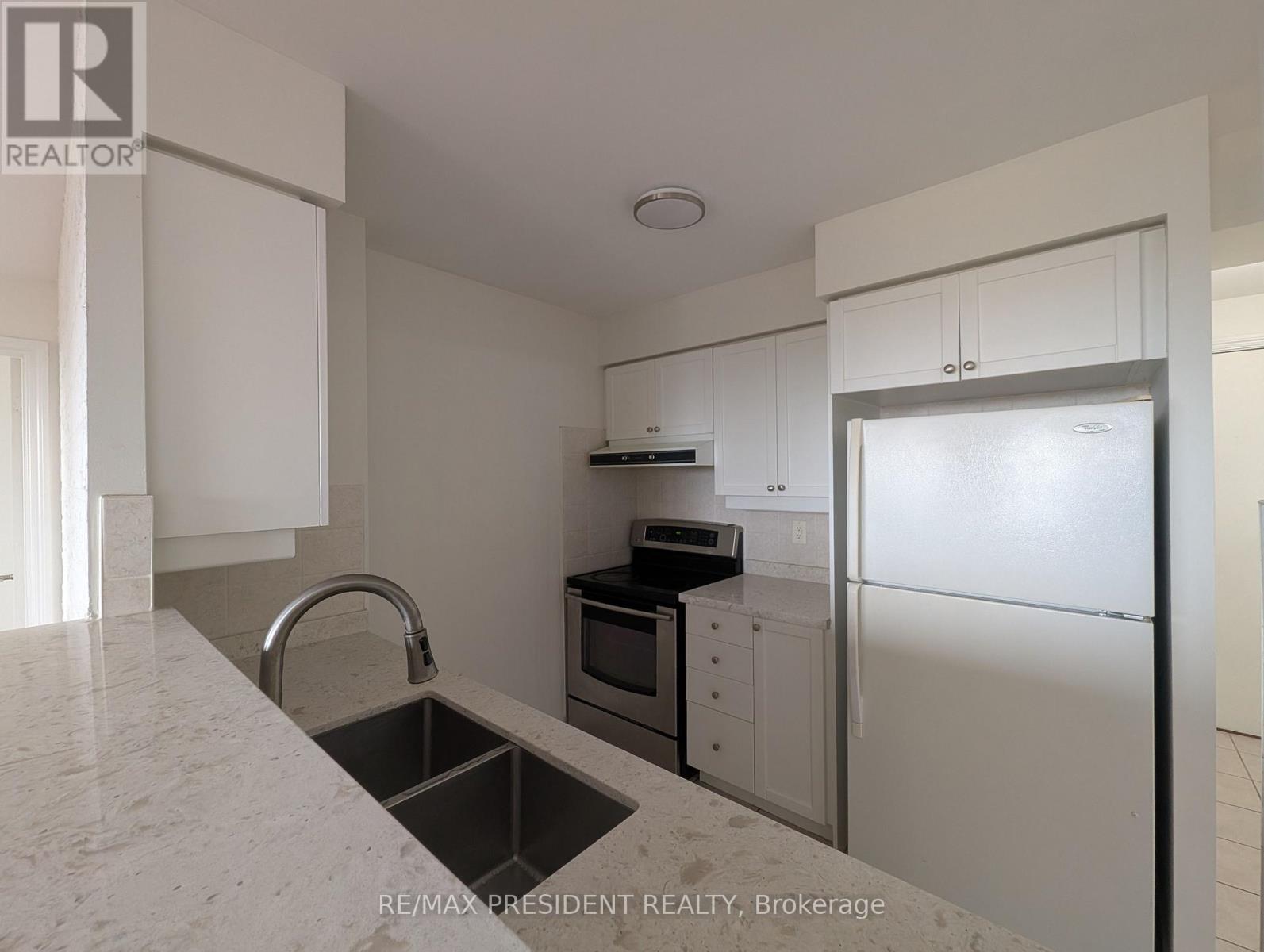 2026 - 700 Humberwood Boulevard N, Toronto, Ontario  M9W 7J4 - Photo 6 - W14030682