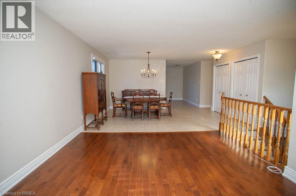 16 Bradbury Crescent, Paris, Ontario  N3L 4E1 - Photo 7 - 40869852