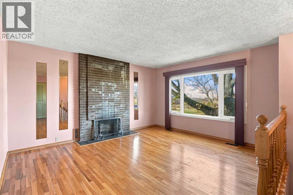 556 Lysander Drive SE