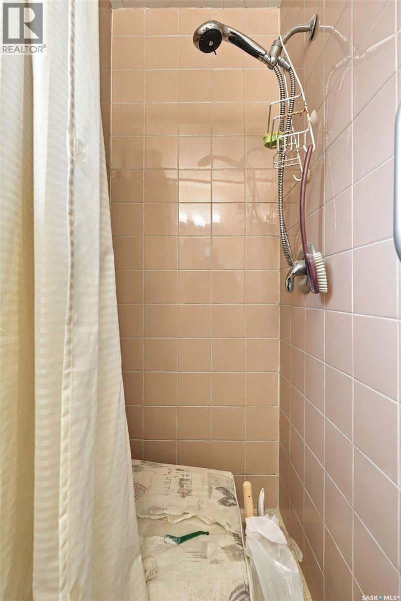 4002 Elphinstone Street, Regina, Saskatchewan  S4S 3K9 - Photo 18 - SK050990