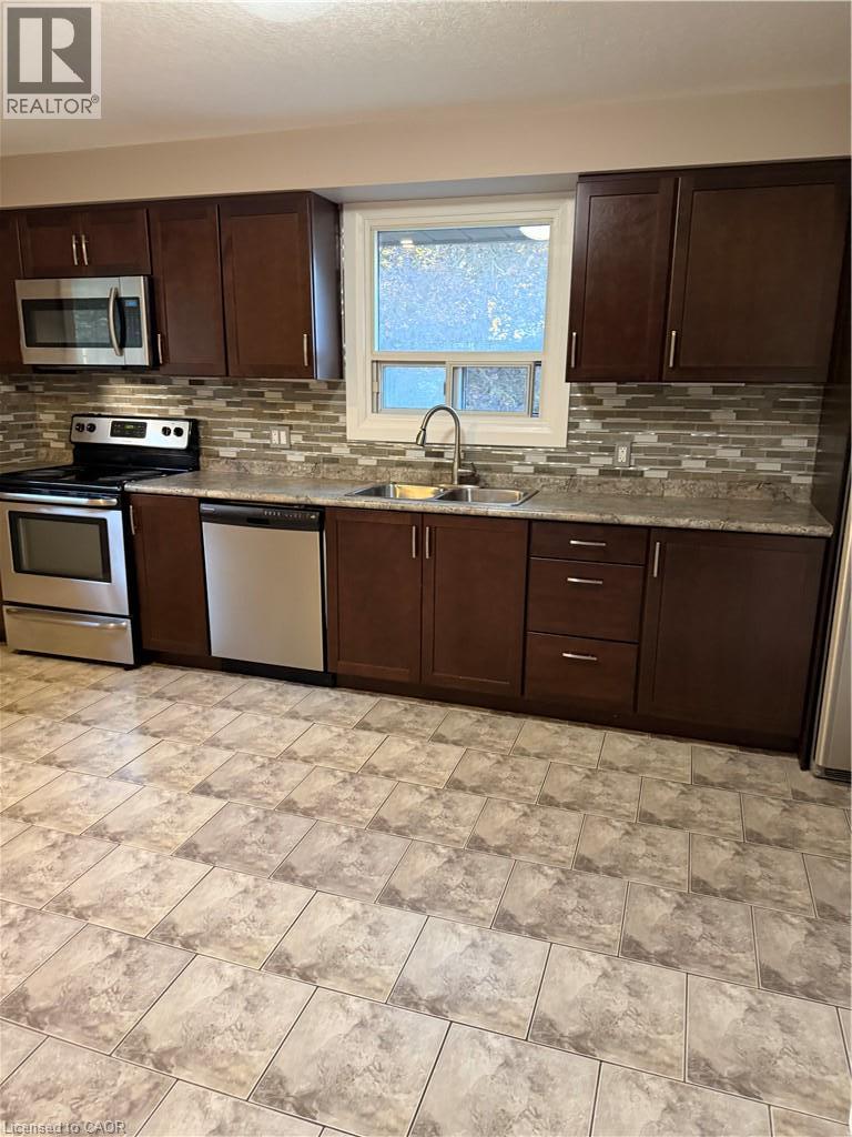 207 SHELDON Avenue N, Kitchener, Ontario
