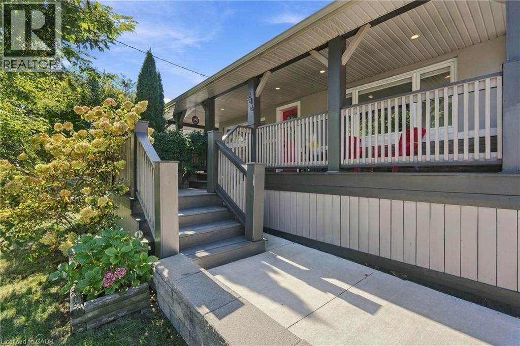 346 Hawkridge Avenue, Hamilton, Ontario  L9C 3L4 - Photo 4 - 40868143