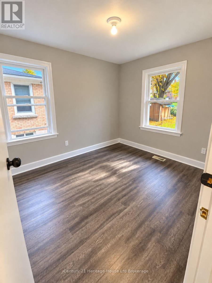 821 Wilton Crescent, Woodstock, Ontario N4S 7H4 - Photo 4 - X14031522