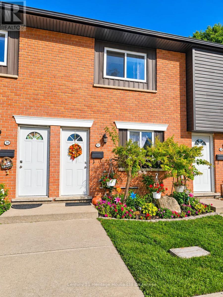 17 - 133 Bay Street, Woodstock, Ontario N4S 8H7 - Photo 1 - X14031604