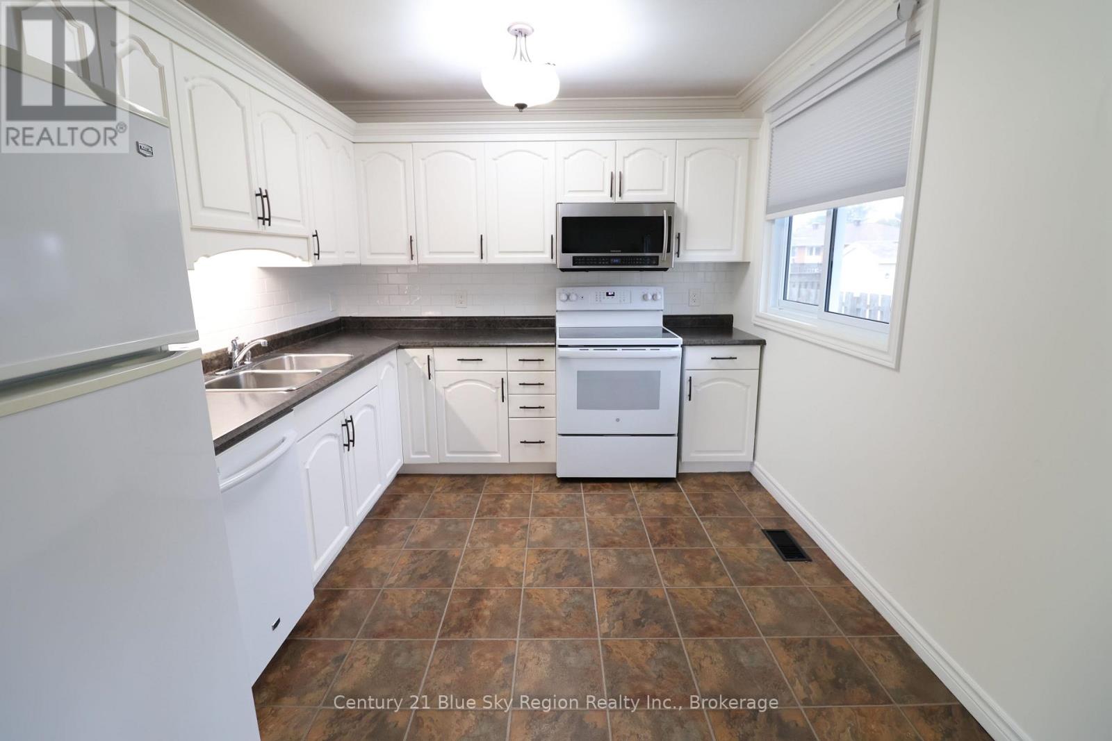 107 Strathcona Drive, North Bay, Ontario  P1A 2N5 - Photo 8 - X14031540