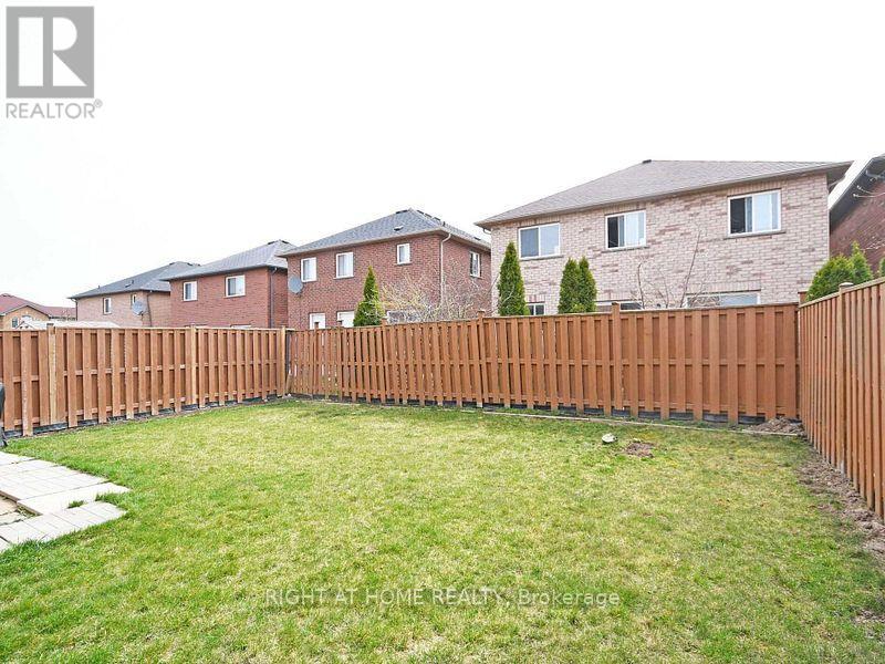 Upper - 33 Schooner Drive, Brampton, Ontario  L7A 3H3 - Photo 27 - W13642726