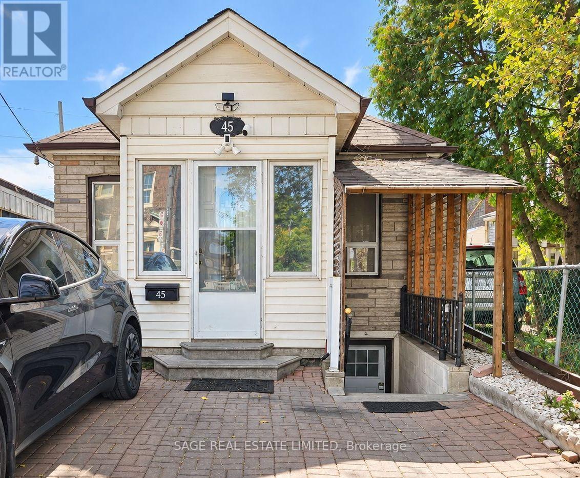 MAIN FLOOR - 45 TURNBERRY AVENUE, Toronto, Ontario