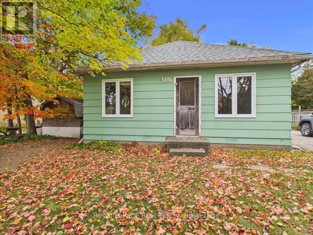 418 Goderich Street, Saugeen Shores, Ontario  N0H 2C0 - Photo 2 - X14031490