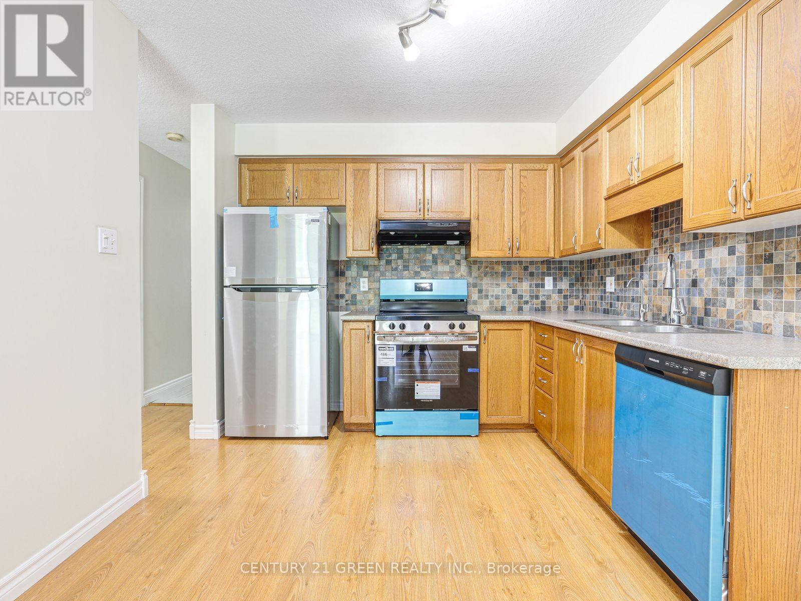 469 Activa Avenue, Kitchener, Ontario  N2E 4B9 - Photo 9 - X14028822