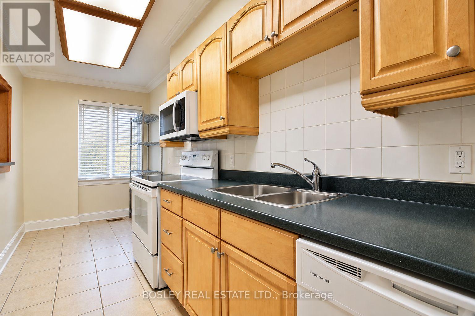 1393 Avenue Road, Toronto (Lawrence Park South), Ontario  M5N 2H3 - Photo 18 - C14031602