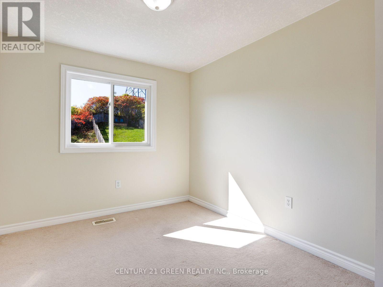 469 Activa Avenue, Kitchener, Ontario  N2E 4B9 - Photo 35 - X14028822