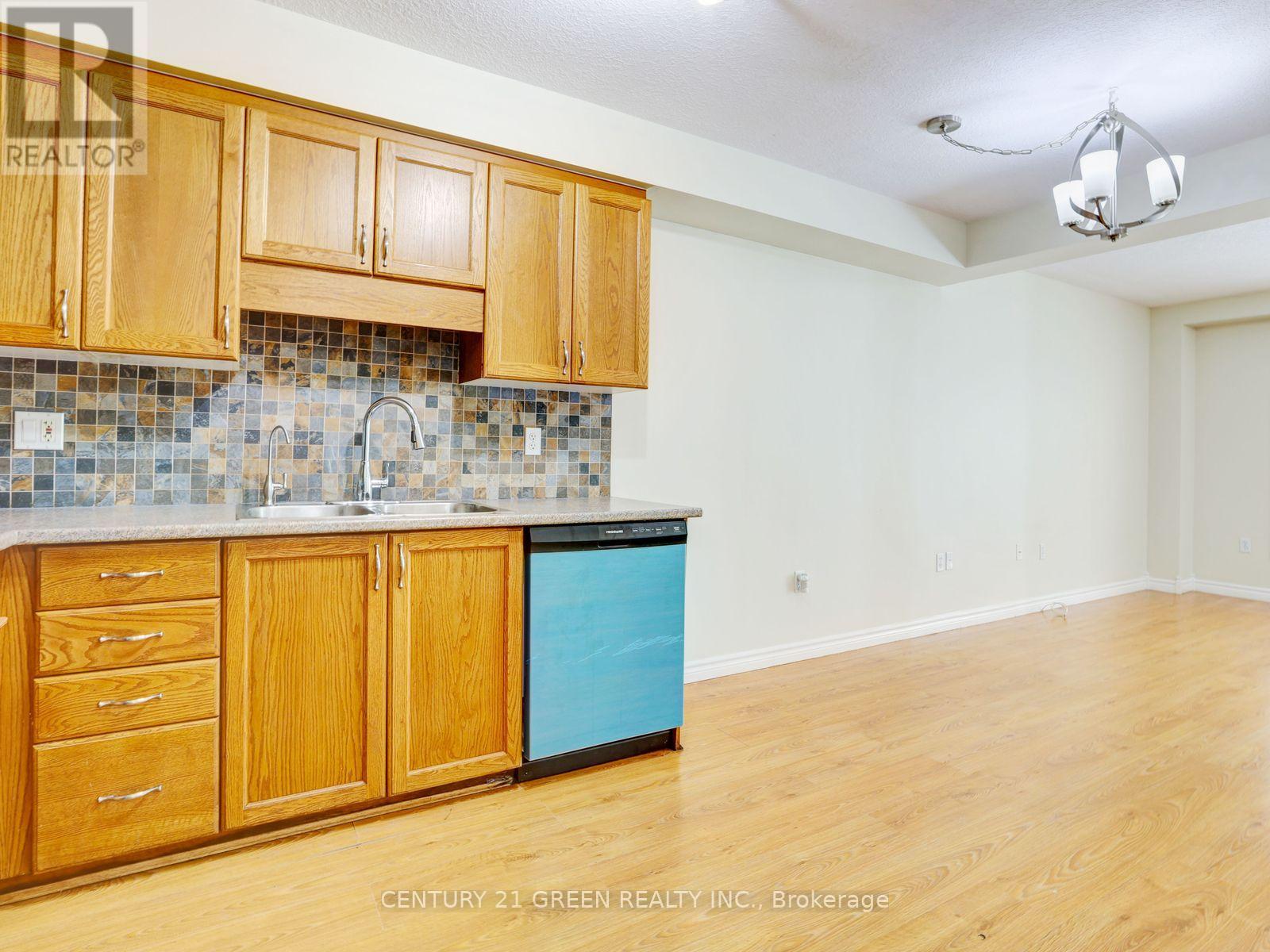 469 Activa Avenue, Kitchener, Ontario  N2E 4B9 - Photo 10 - X14028822