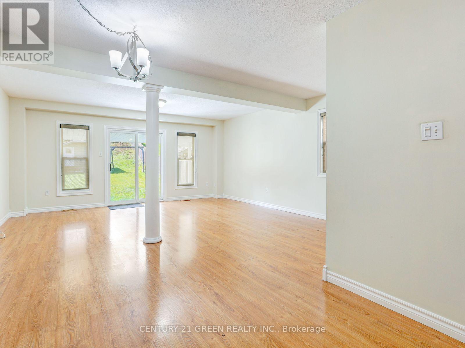 469 Activa Avenue, Kitchener, Ontario  N2E 4B9 - Photo 11 - X14028822